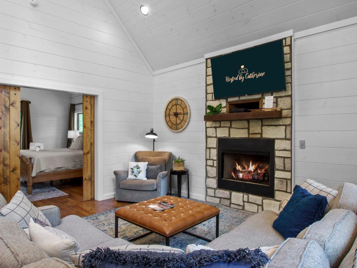 Stunning Luxury Cabin W Hot Tub And Fire Pit Holy Shiplap Is Perfect Romantic Couples Getaway Broken Bow Buitenkant foto