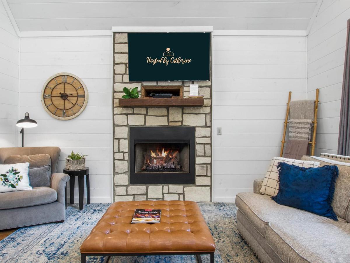 Stunning Luxury Cabin W Hot Tub And Fire Pit Holy Shiplap Is Perfect Romantic Couples Getaway Broken Bow Buitenkant foto