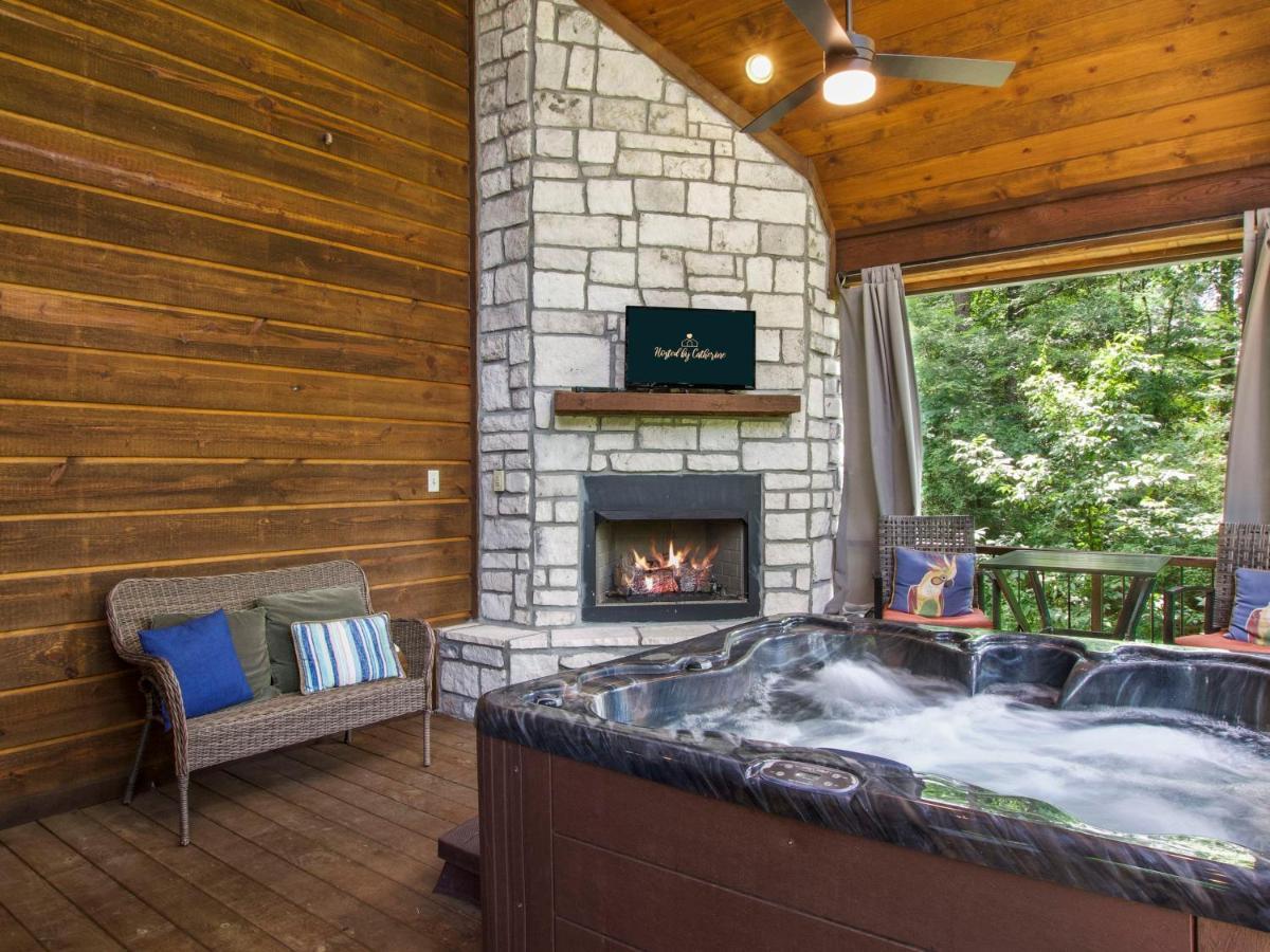 Stunning Luxury Cabin W Hot Tub And Fire Pit Holy Shiplap Is Perfect Romantic Couples Getaway Broken Bow Buitenkant foto