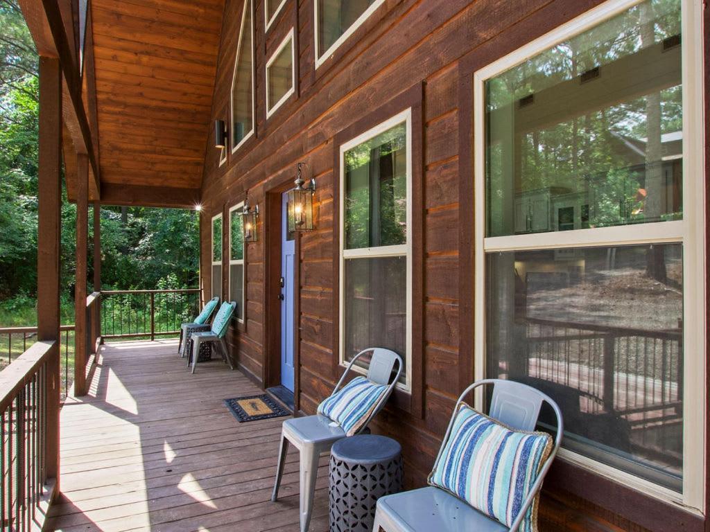 Stunning Luxury Cabin W Hot Tub And Fire Pit Holy Shiplap Is Perfect Romantic Couples Getaway Broken Bow Buitenkant foto